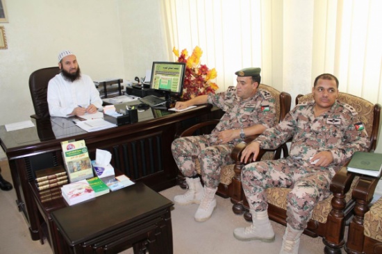 قادة حرس الحدود الشمالية في زيارة جمعية التكافل الخيرية